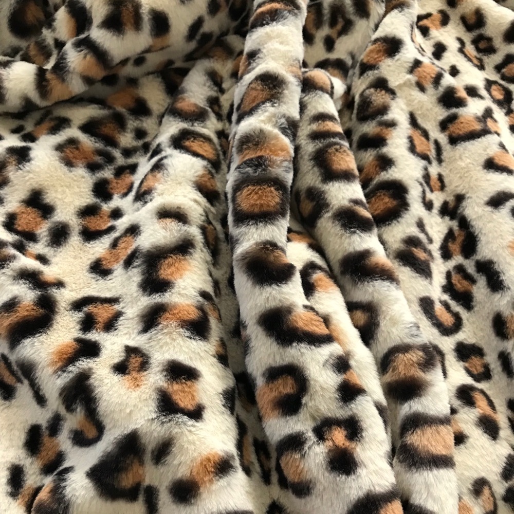 ❄️PLUSH BROWN LEOPARD COAT - Picture 6 of 7